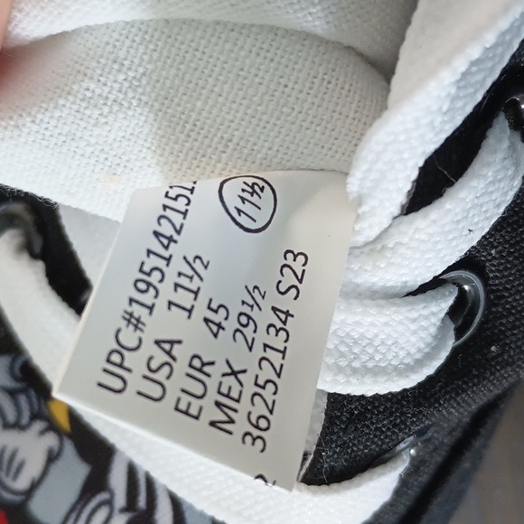 Disney's Men's Mickey Mouse Graphic Print Low Top Sneakers     Size 11.5    NWT - Picture 13 of 14